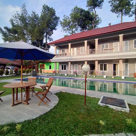 Villa Batu Tua Puncak Mitra Reddoorz Bogor Buitenkant foto