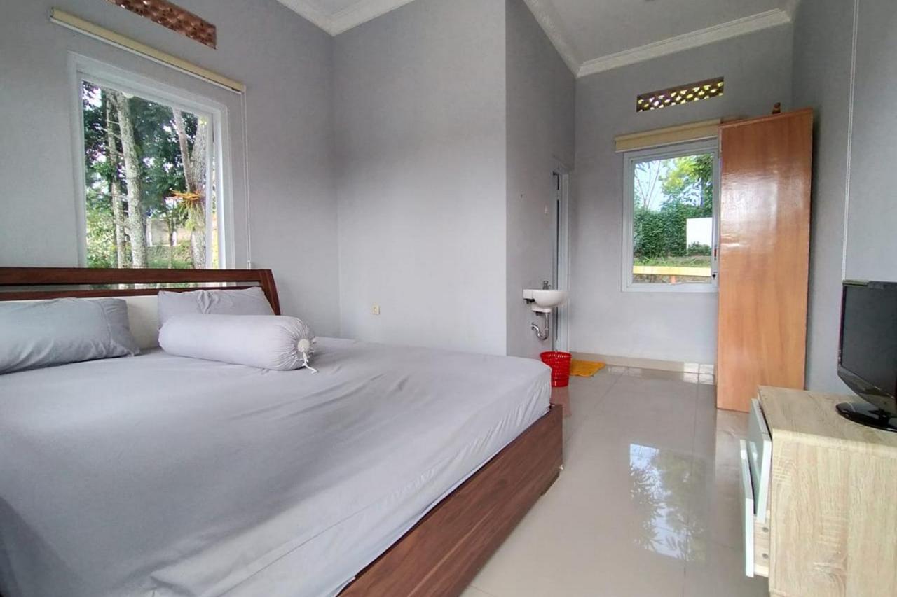 Villa Batu Tua Puncak Mitra Reddoorz Bogor Buitenkant foto