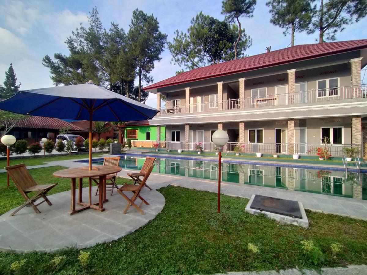 Villa Batu Tua Puncak Mitra Reddoorz Bogor Buitenkant foto