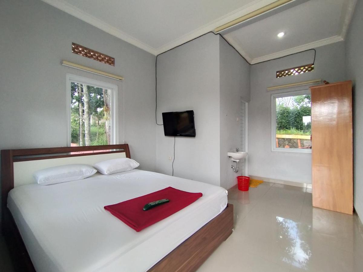 Villa Batu Tua Puncak Mitra Reddoorz Bogor Buitenkant foto