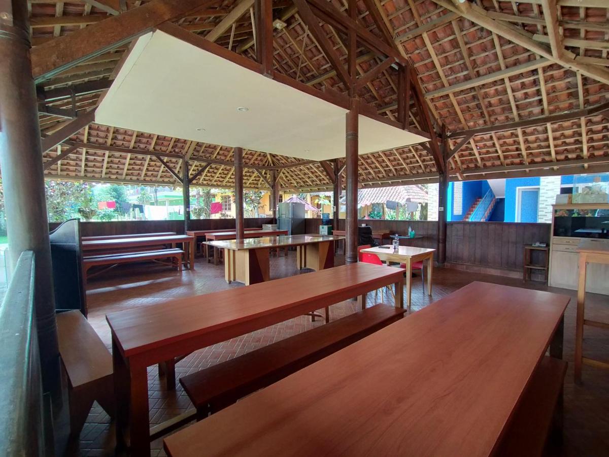 Villa Batu Tua Puncak Mitra Reddoorz Bogor Buitenkant foto