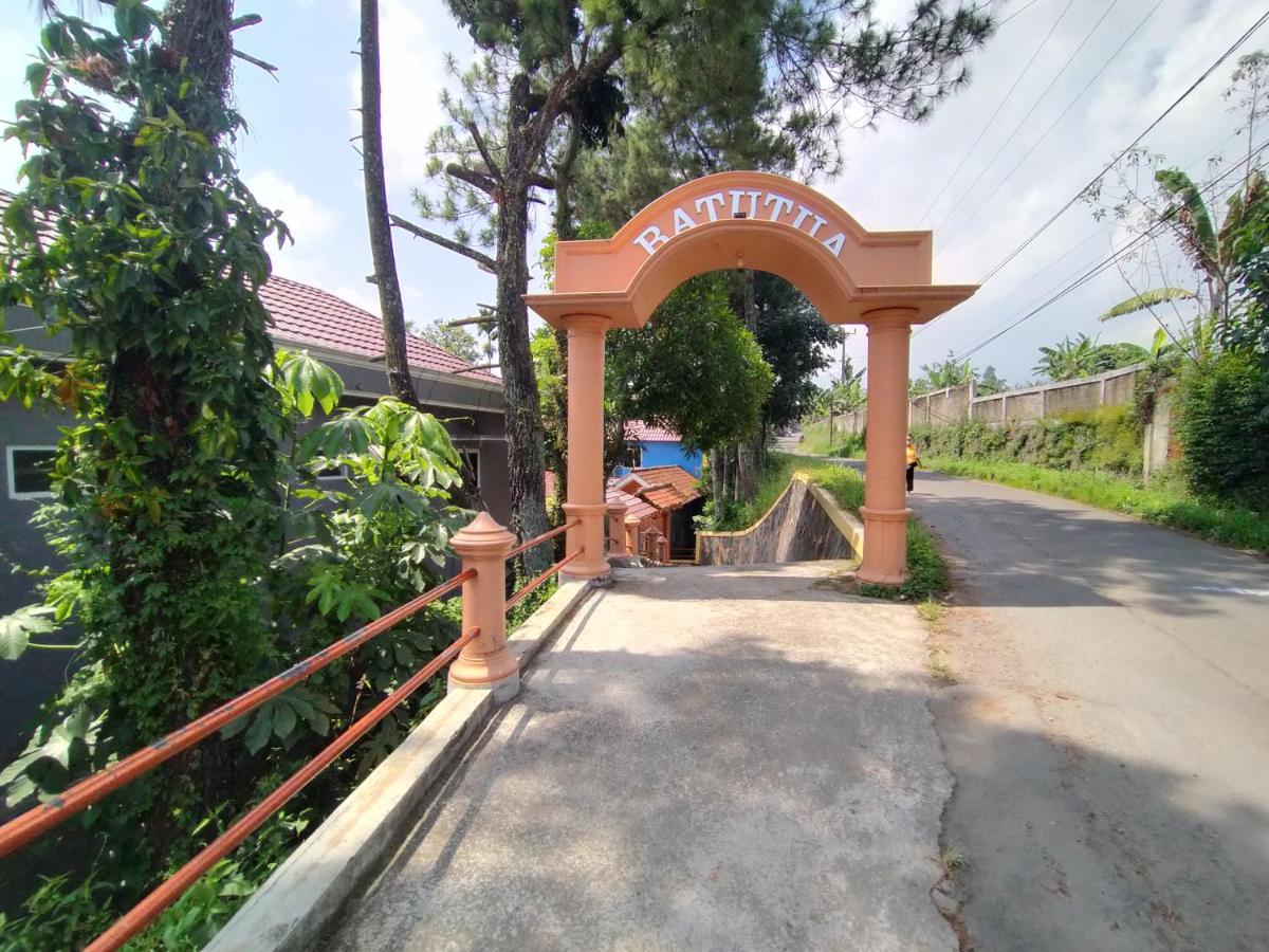 Villa Batu Tua Puncak Mitra Reddoorz Bogor Buitenkant foto