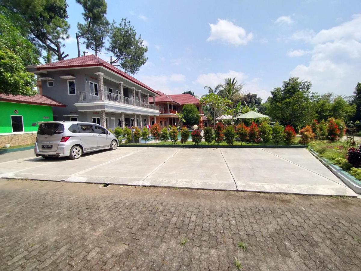 Villa Batu Tua Puncak Mitra Reddoorz Bogor Buitenkant foto