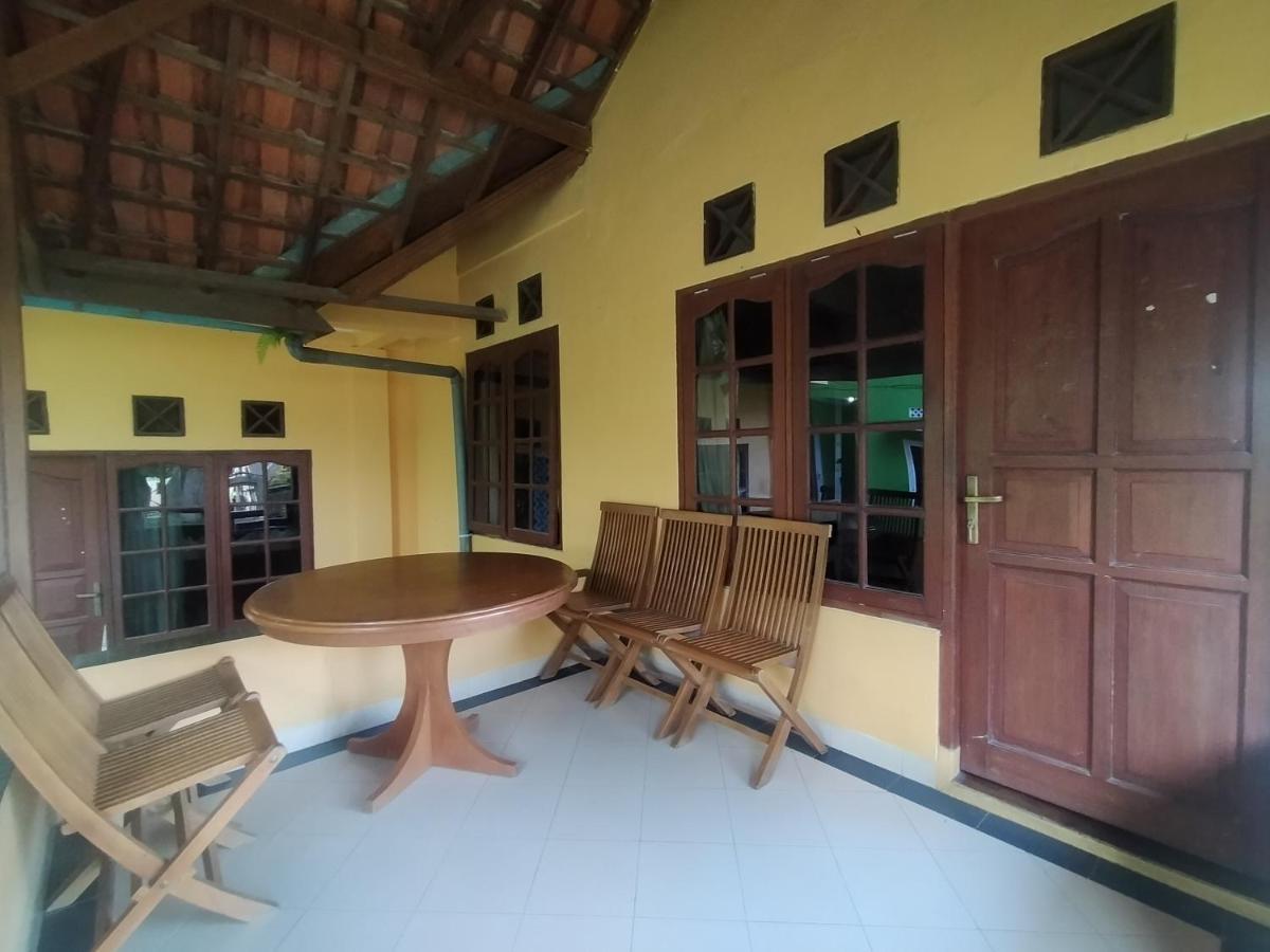 Villa Batu Tua Puncak Mitra Reddoorz Bogor Buitenkant foto