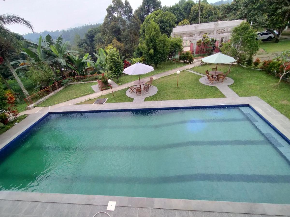 Villa Batu Tua Puncak Mitra Reddoorz Bogor Buitenkant foto